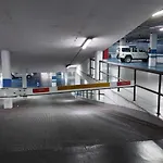 Descalzos Free Parking