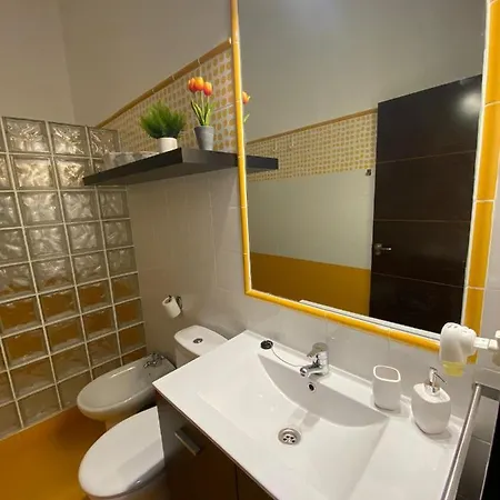 Descalzos Free Parking *