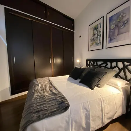 Descalzos Free Parking Apartment