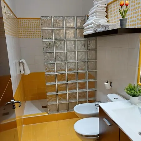 Descalzos Free Parking *