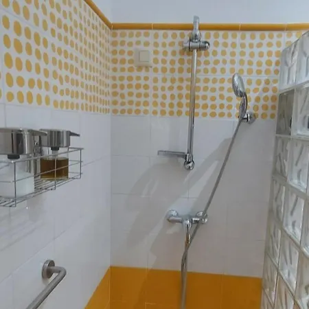 Descalzos Free Parking *