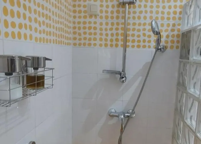 Descalzos Free Parking *