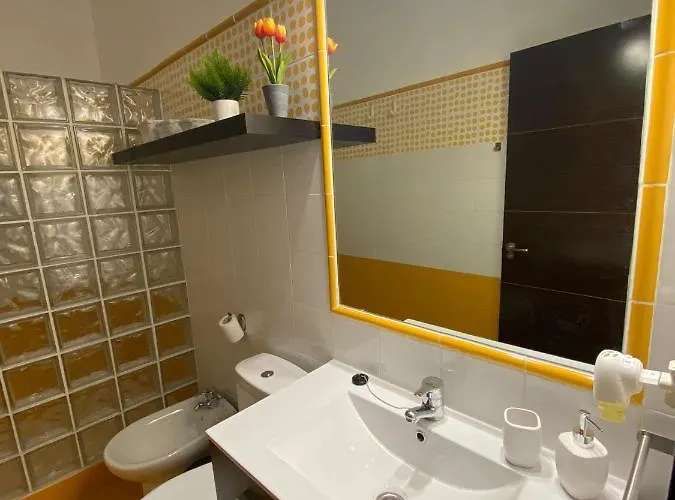 Descalzos Free Parking *